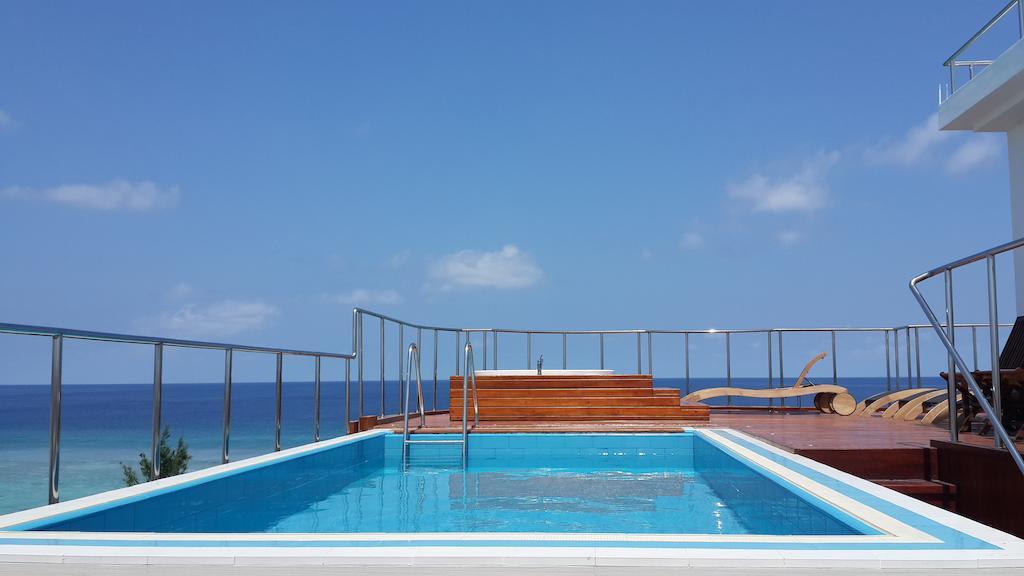 Airport Beach Hotel Hulhumalé Exterior foto