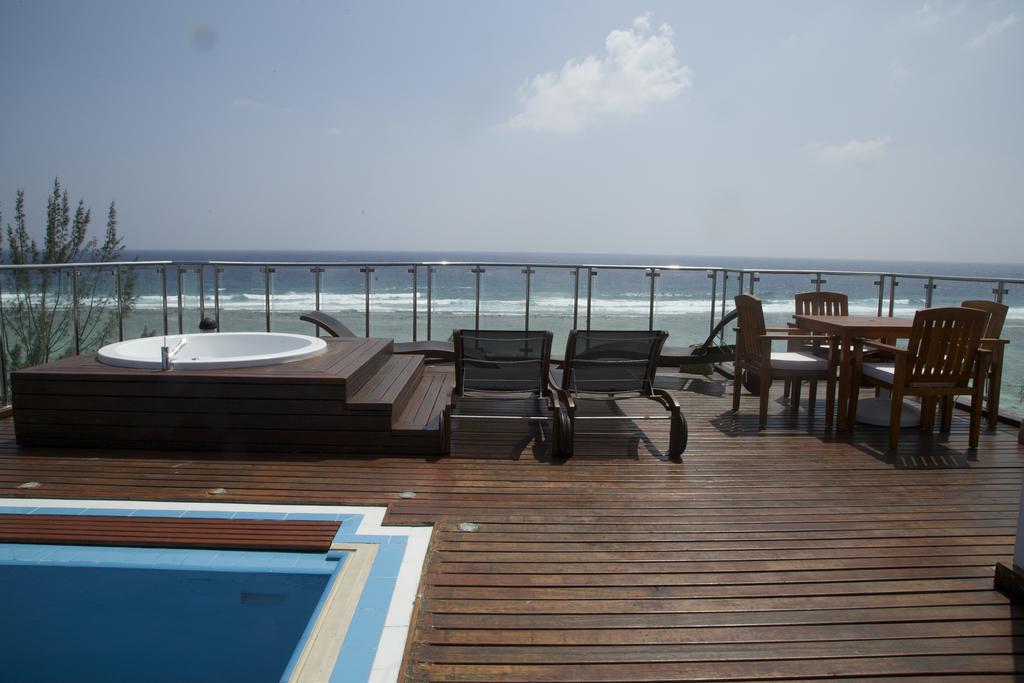 Airport Beach Hotel Hulhumalé Exterior foto