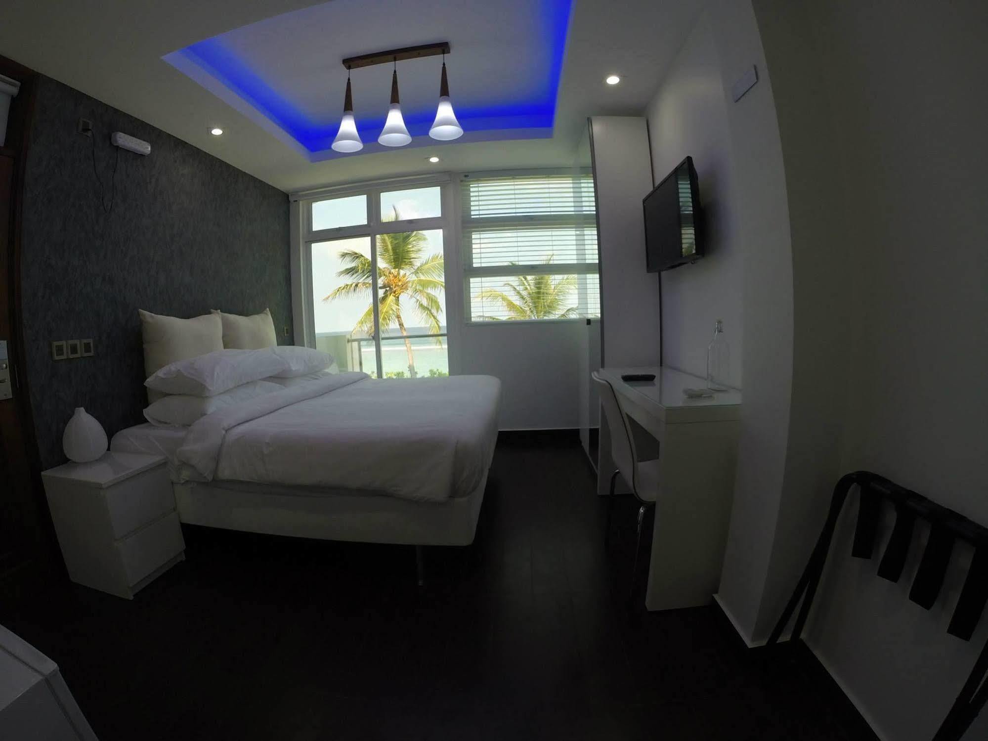 Airport Beach Hotel Hulhumalé Exterior foto